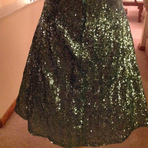 Women dress by Arden B green size 6 - Picture 7 of 7